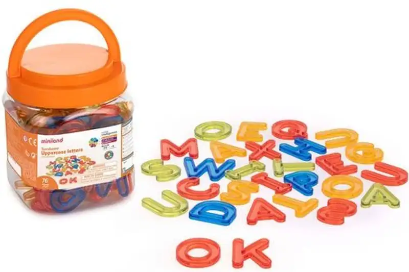 LETRAS MAYUSCULAS TRANSLUCIDAS