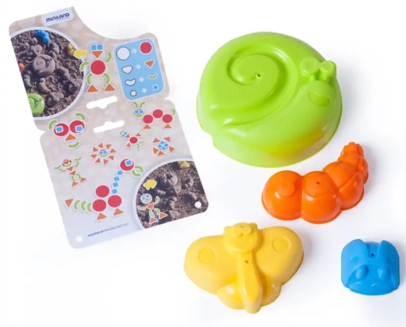 SET DE 4 MOLDES DE ARENA